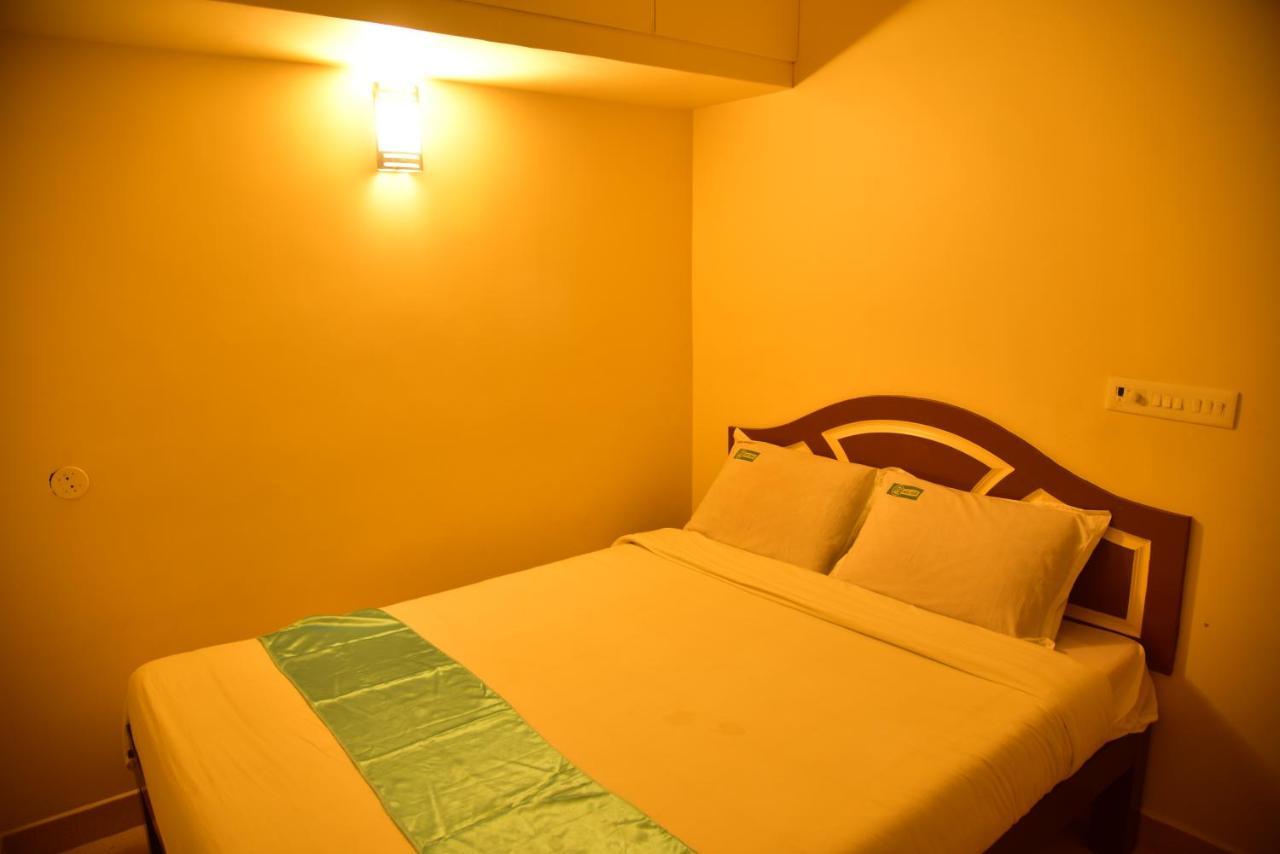 A P Guest House Pondicherry Exteriör bild