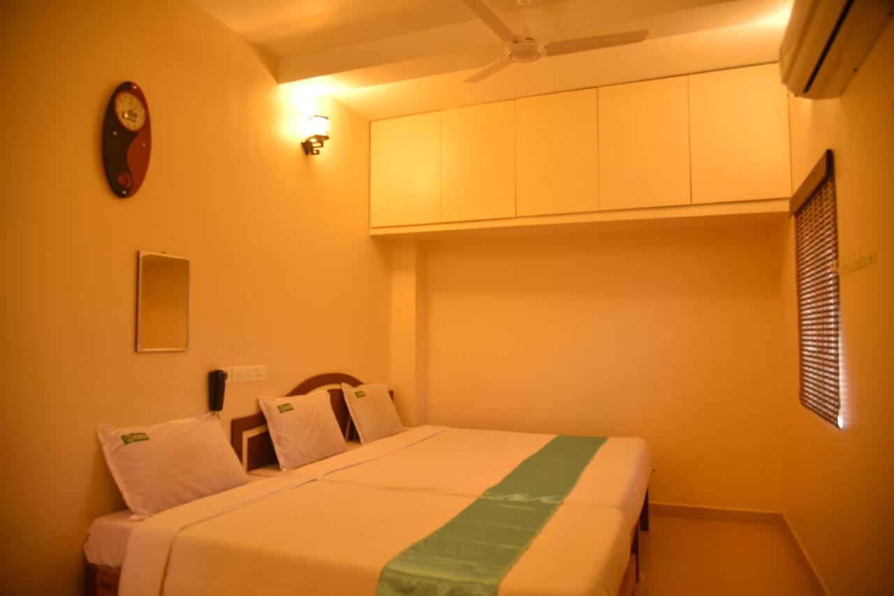 A P Guest House Pondicherry Exteriör bild