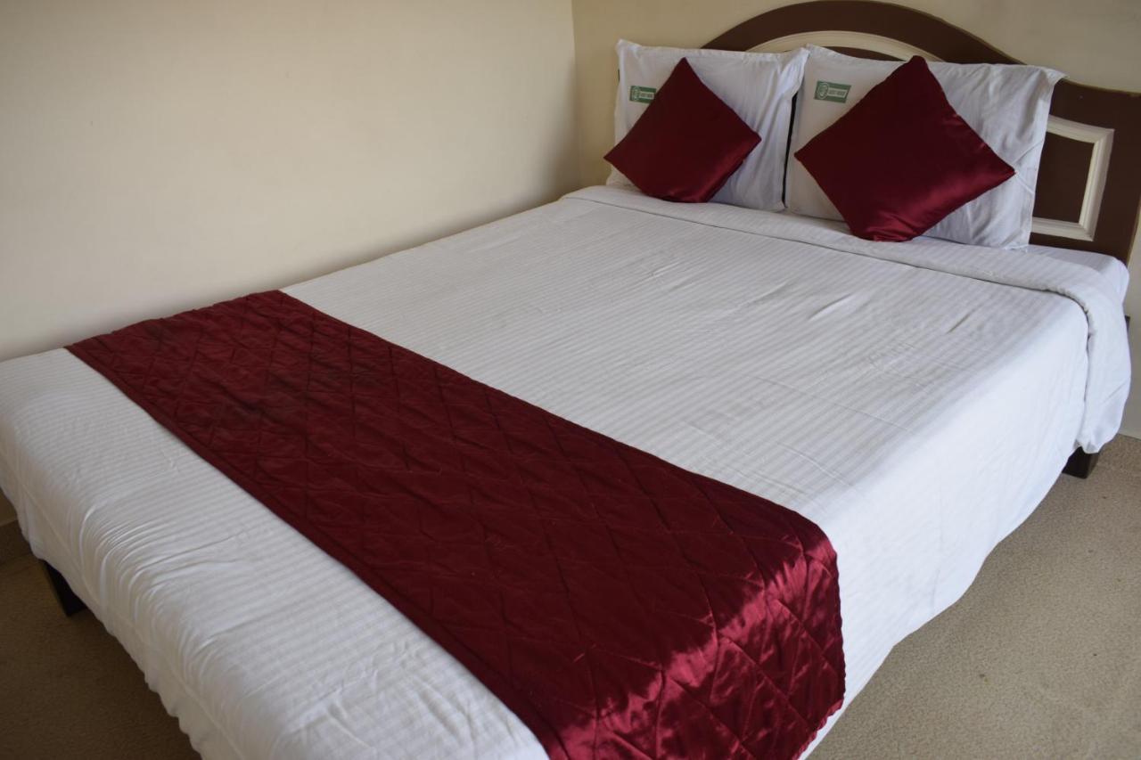 A P Guest House Pondicherry Exteriör bild