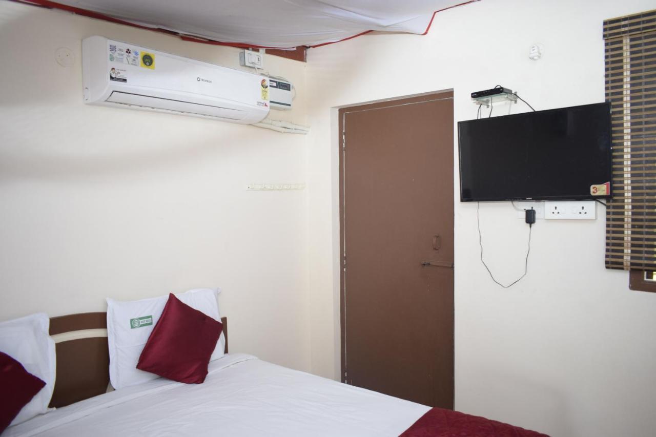 A P Guest House Pondicherry Exteriör bild